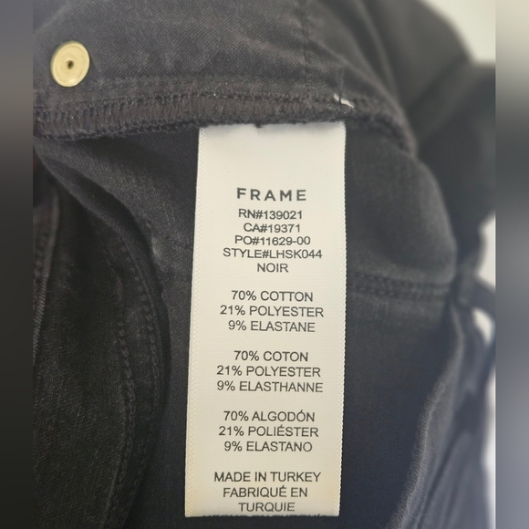 Frame Le High Skinny in Film Noir - Picture 13 of 15